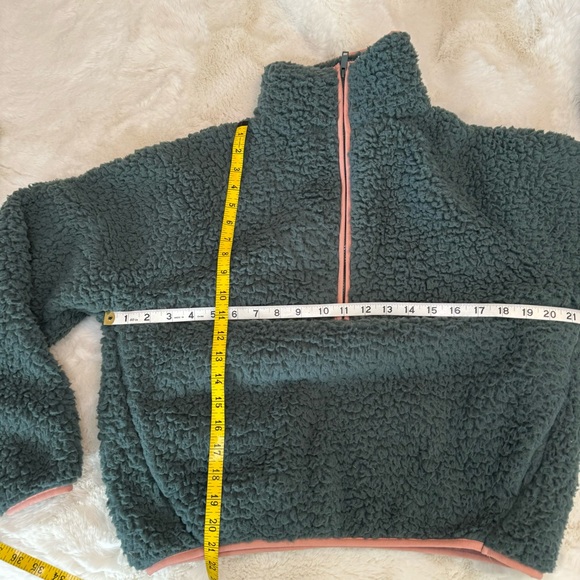Express Fleece Pullover - Picture 5 of 7